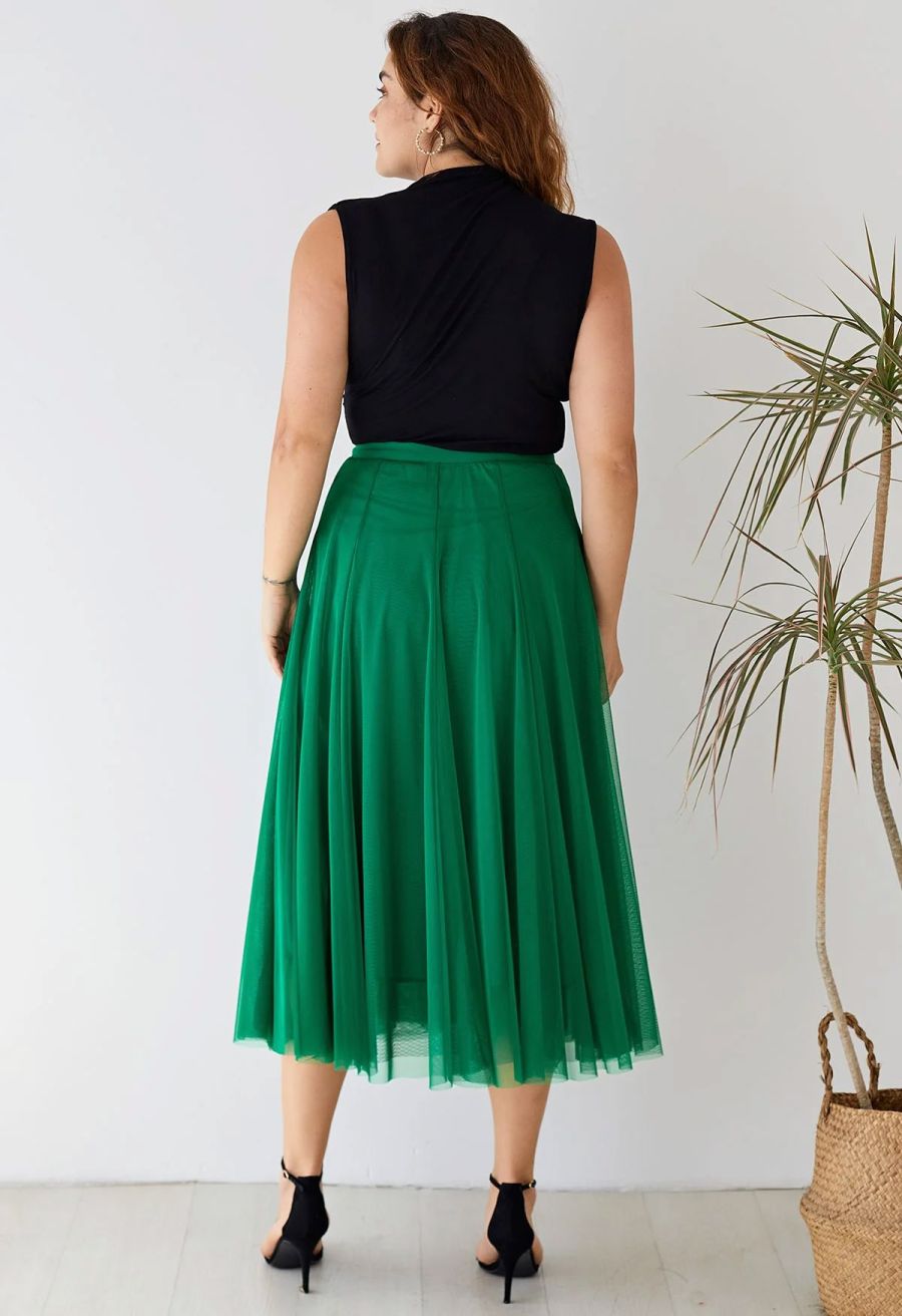 Ruched Detail Sleeveless Top in Black