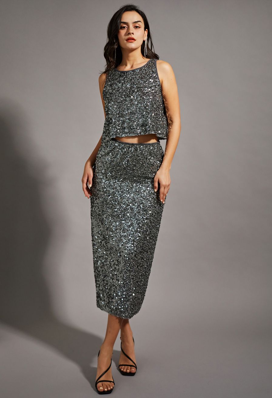 Iridescent Sequin Embellished Pencil Skirt in Silver