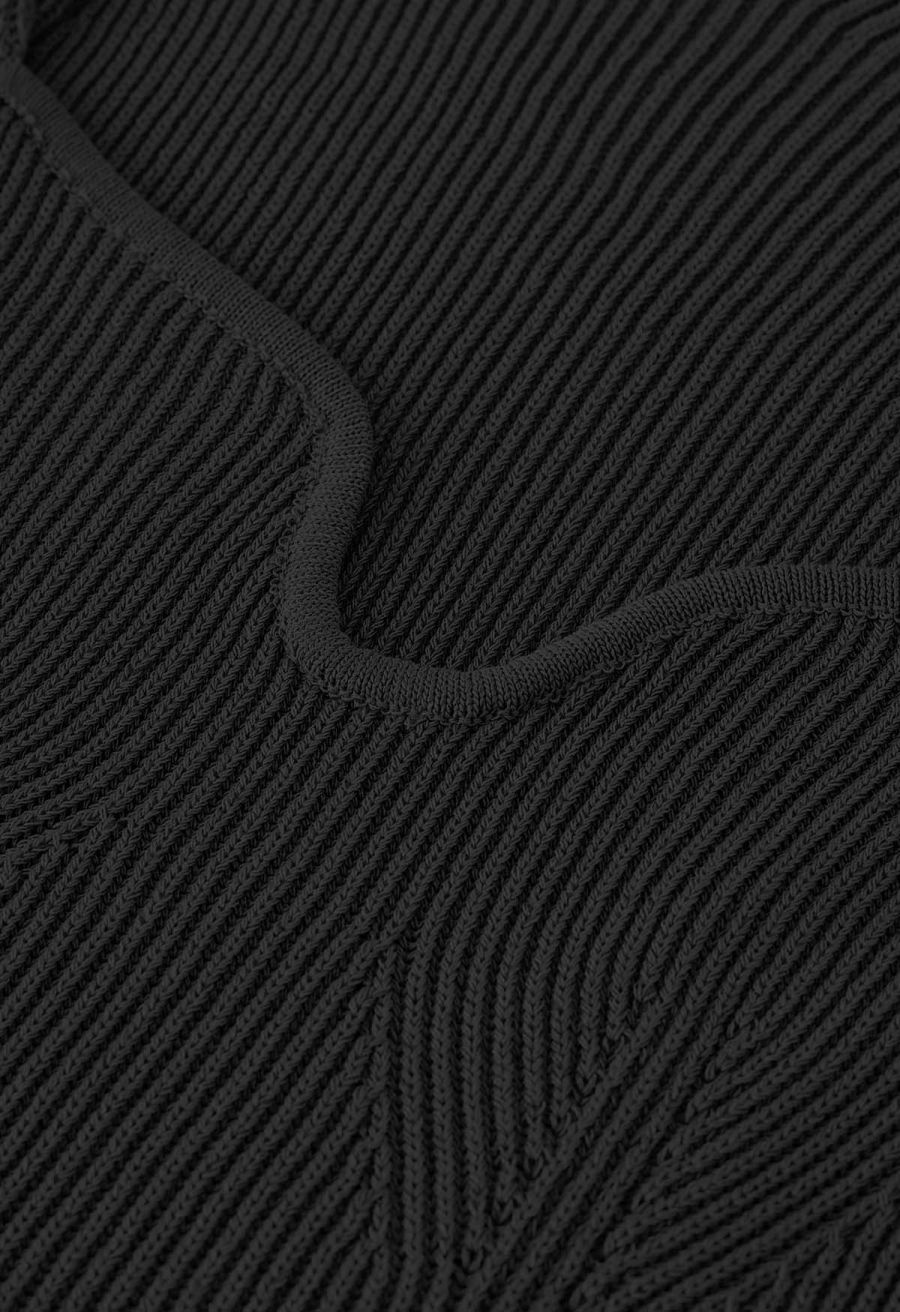 U-Shape Wide Collar Fitted Knit Top in Black