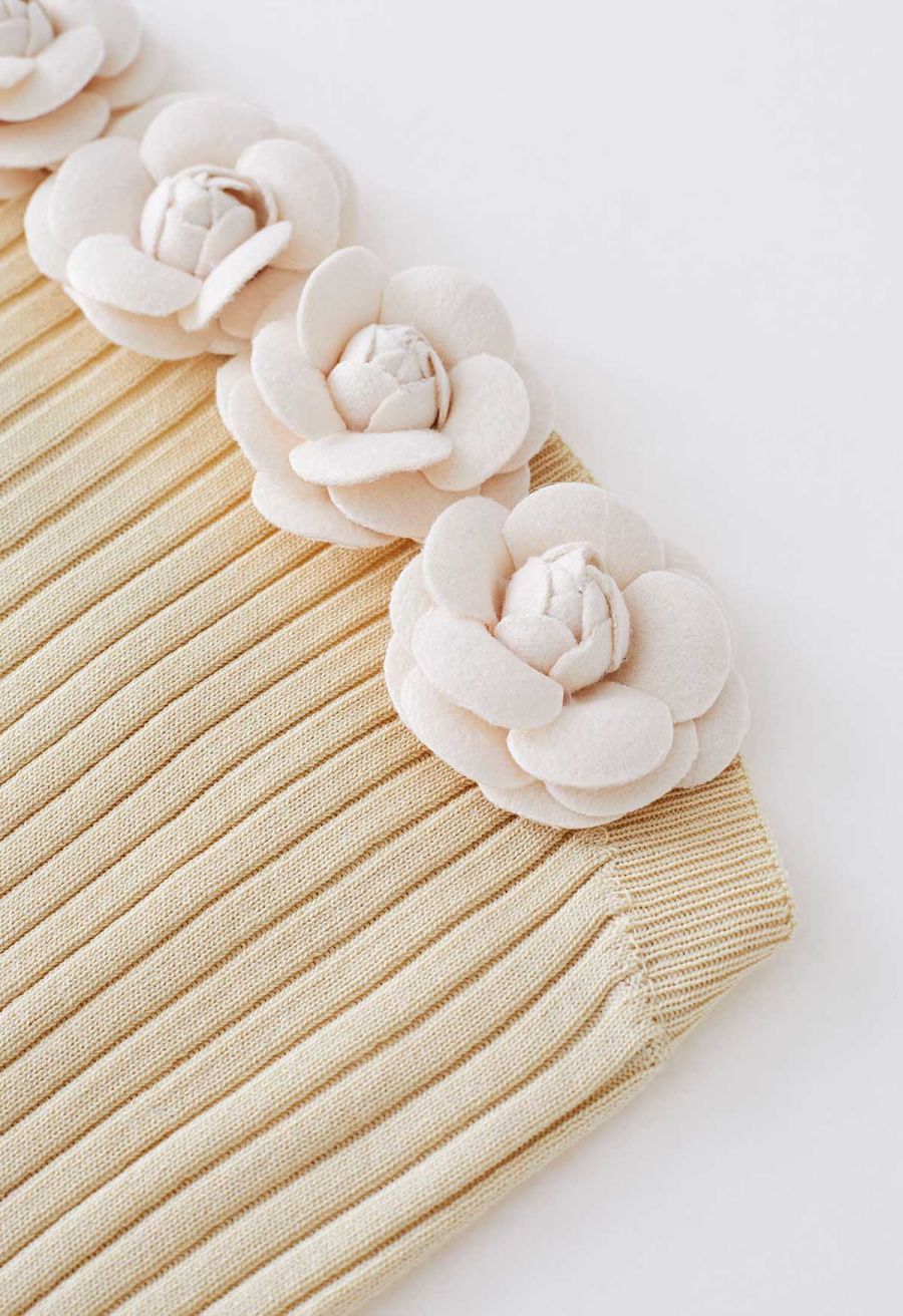 3D Floral Stretchy Tube Top in Cream