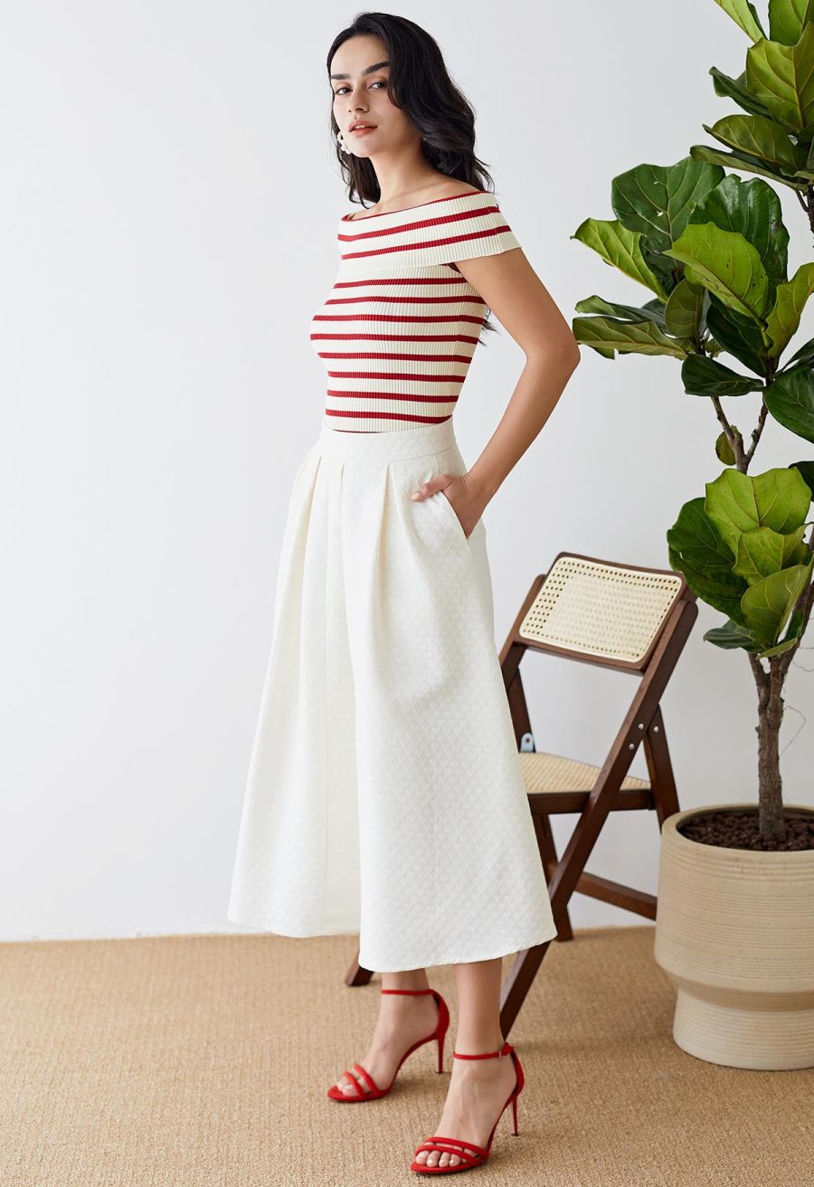 Embossed Heart Texture Pleated Midi Skirt in Ivory