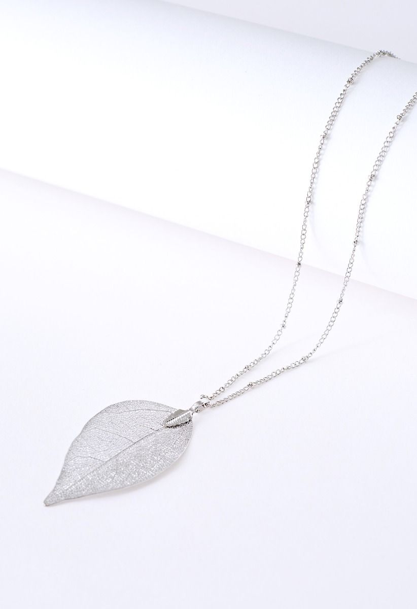 Silver Plated Leaf Pendant Necklace