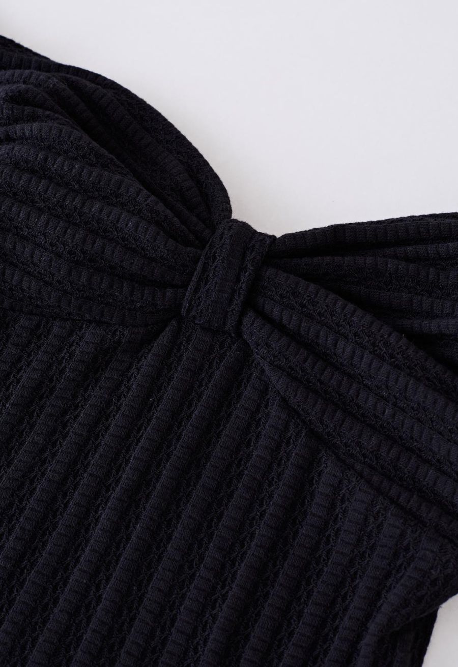 Front Knot Off-Shoulder Crop Top in Black