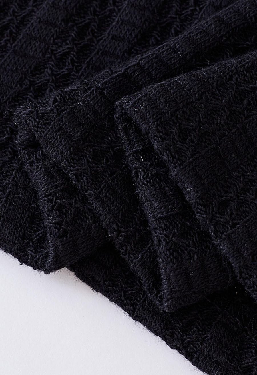 Front Knot Off-Shoulder Crop Top in Black