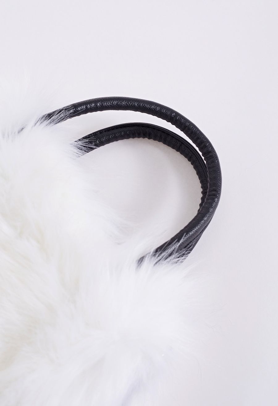 Fluffy Faux Fur Handbag in Ivory