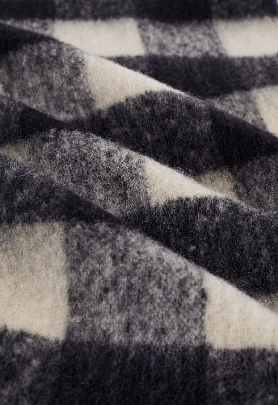Fuzzy Check Pattern Tassel Scarf in Cream