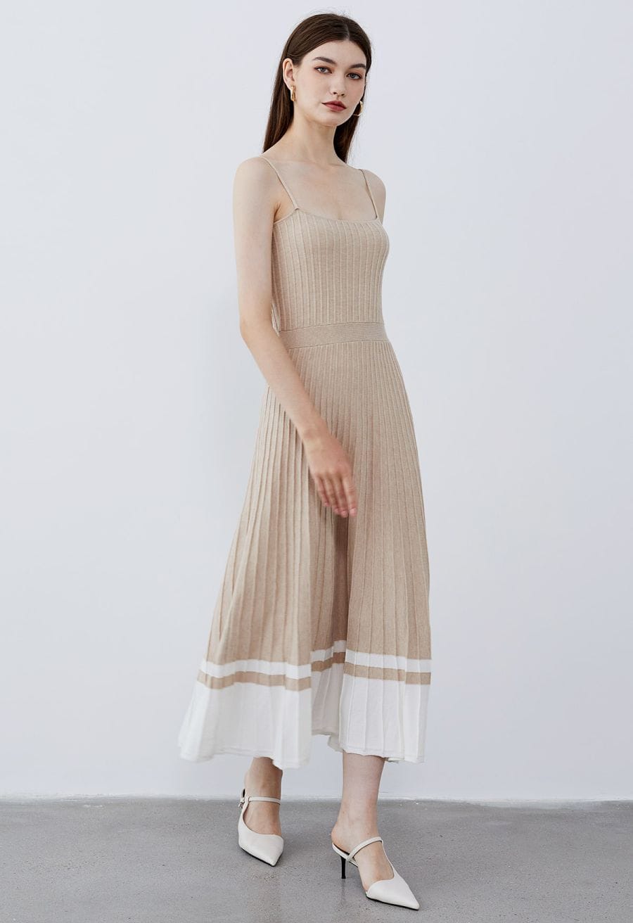 Color Block Pleated Knit Cami Dress in Oatmeal