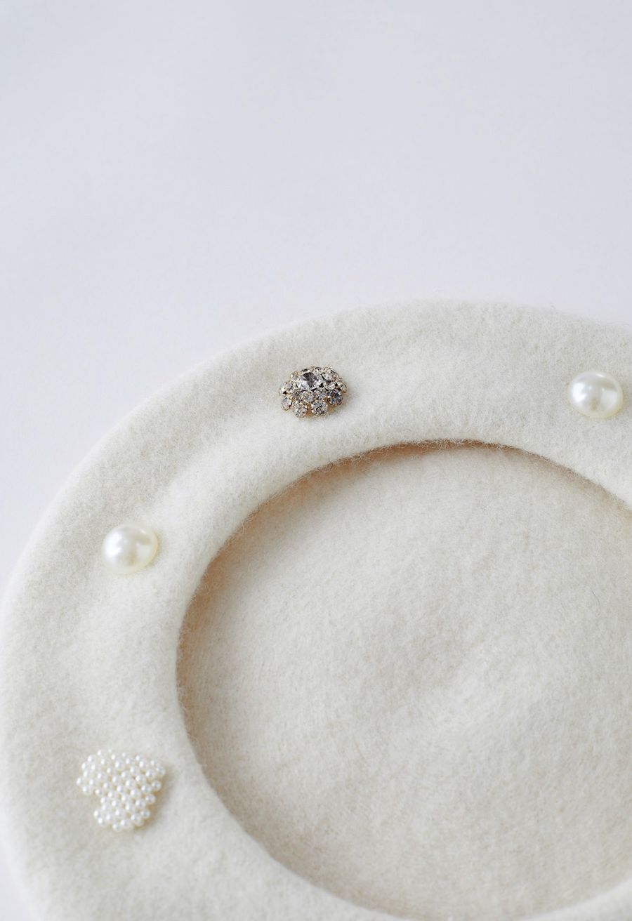 Rhinestone Decor Pearly Beret in Cream