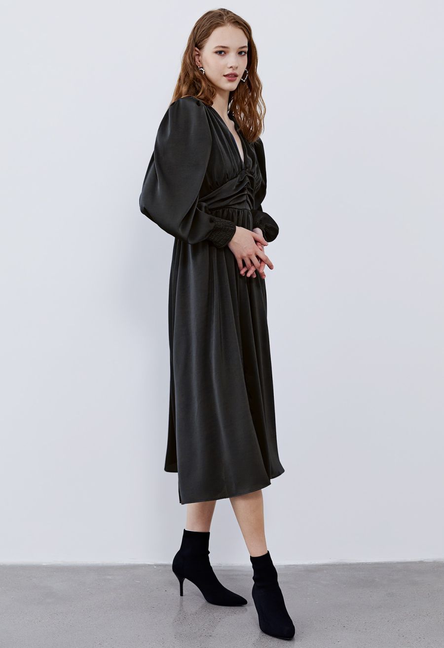 V-Neck Puff Sleeves Ruched Midi Dress in Black
