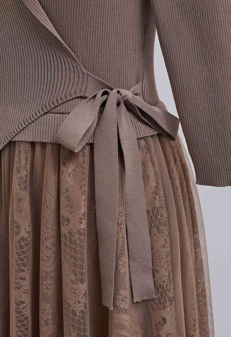 Collared V-Neck Knit Spliced Tulle Dress in Taupe