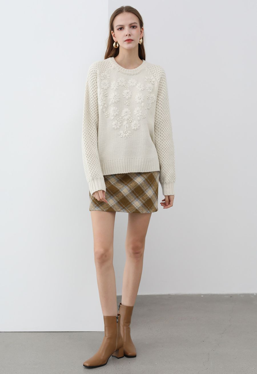 Iconic Plaid Pattern Mini Bud Skirt in Camel