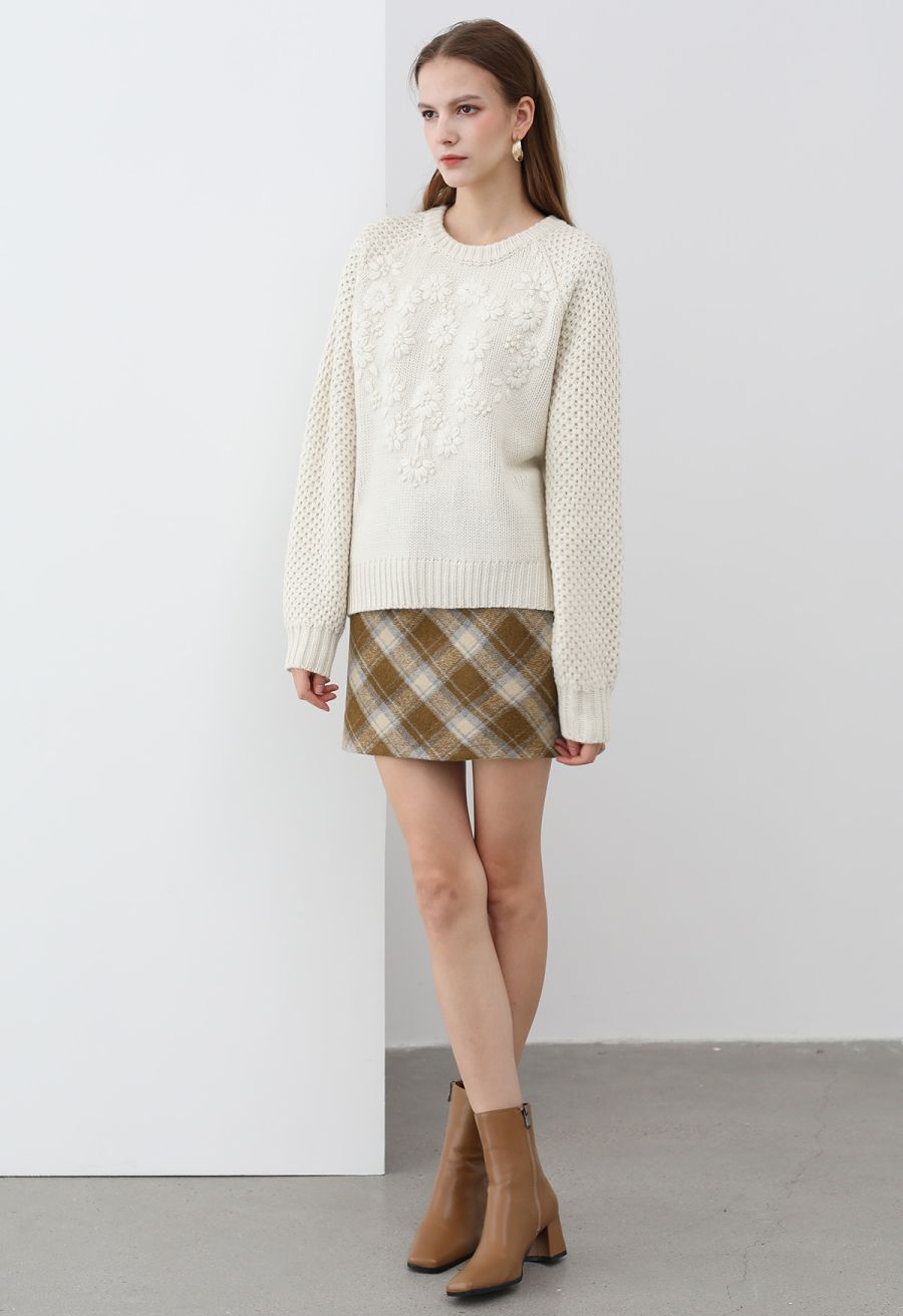 Iconic Plaid Pattern Mini Bud Skirt in Camel