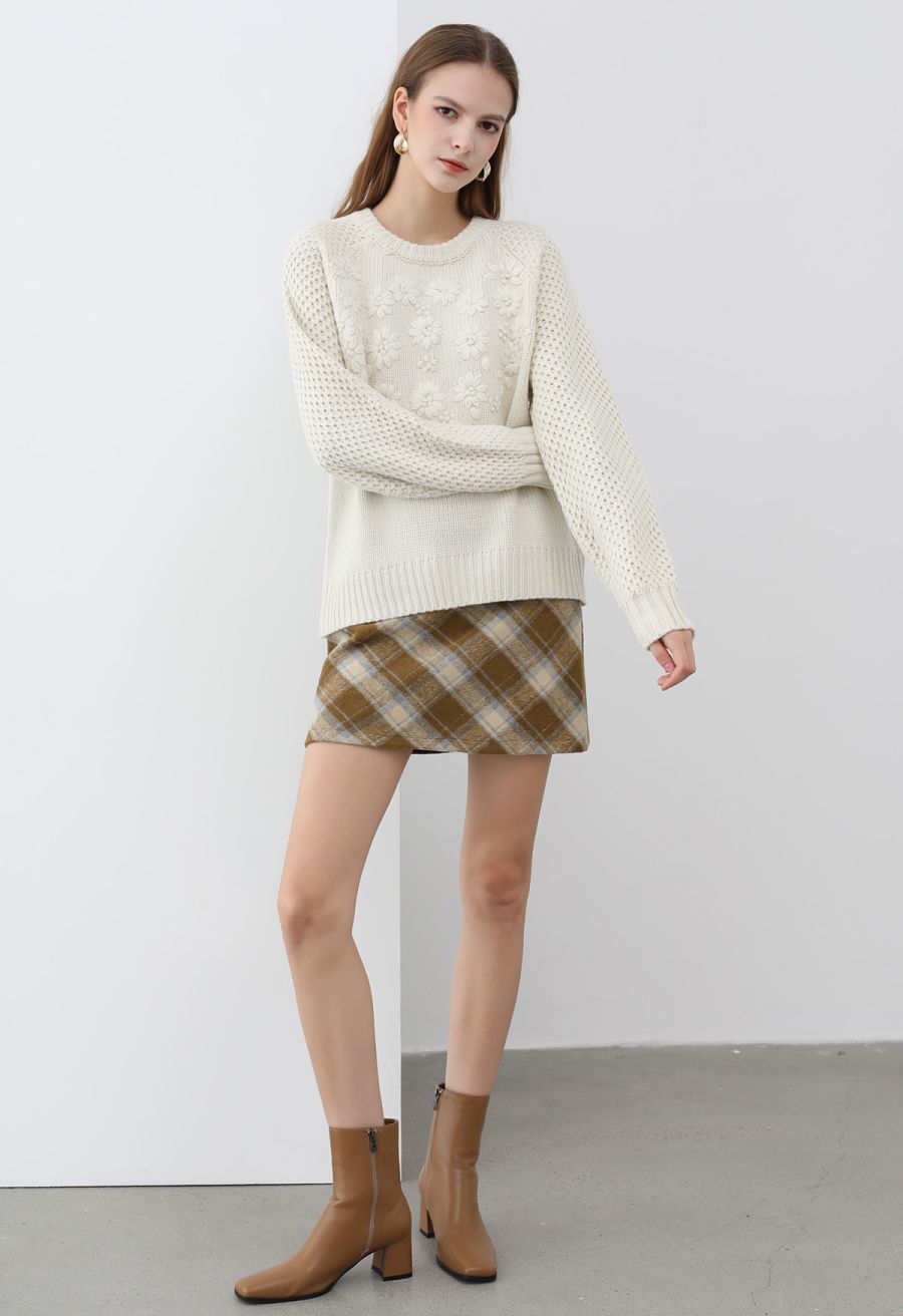 Iconic Plaid Pattern Mini Bud Skirt in Camel