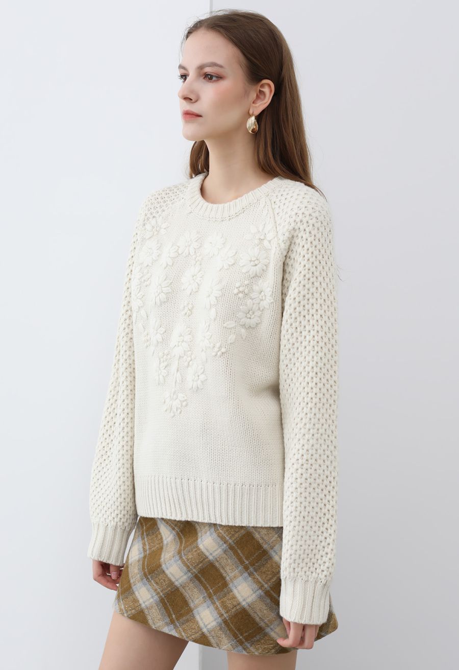 Iconic Plaid Pattern Mini Bud Skirt in Camel