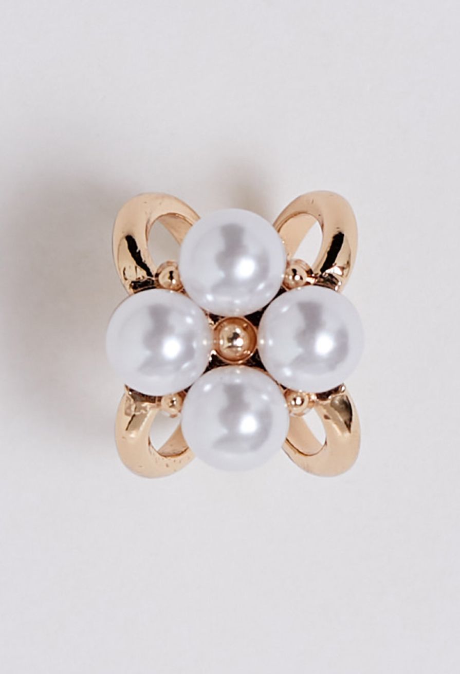 Elegant Pearl Scarf Buckle