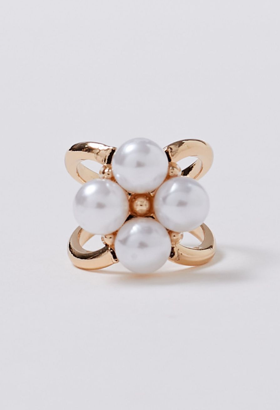 Elegant Pearl Scarf Buckle