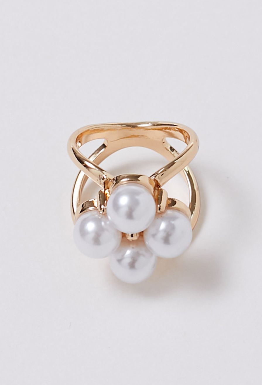 Elegant Pearl Scarf Buckle