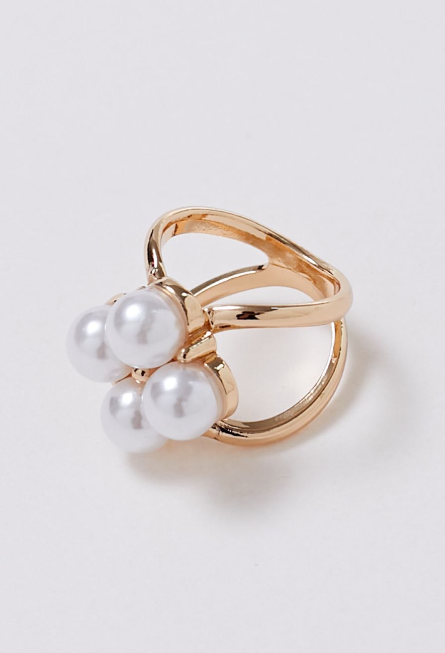 Elegant Pearl Scarf Buckle