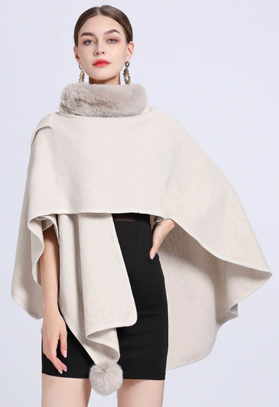 Faux Fur Collar Reversible Poncho in Ivory
