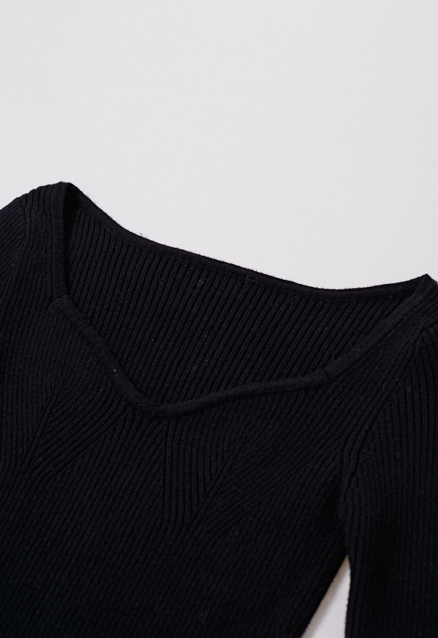 Wavy Neckline Feather Trim Cuffs Knit Top in Black