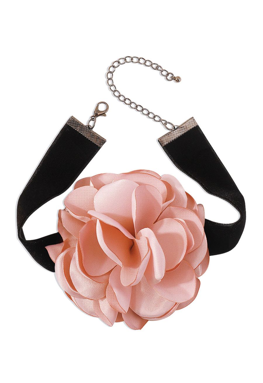 Exaggerated Romantic Rose Choker