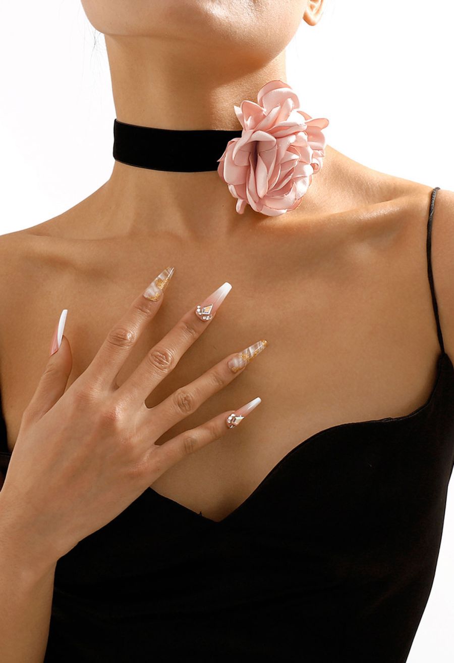 Exaggerated Romantic Rose Choker