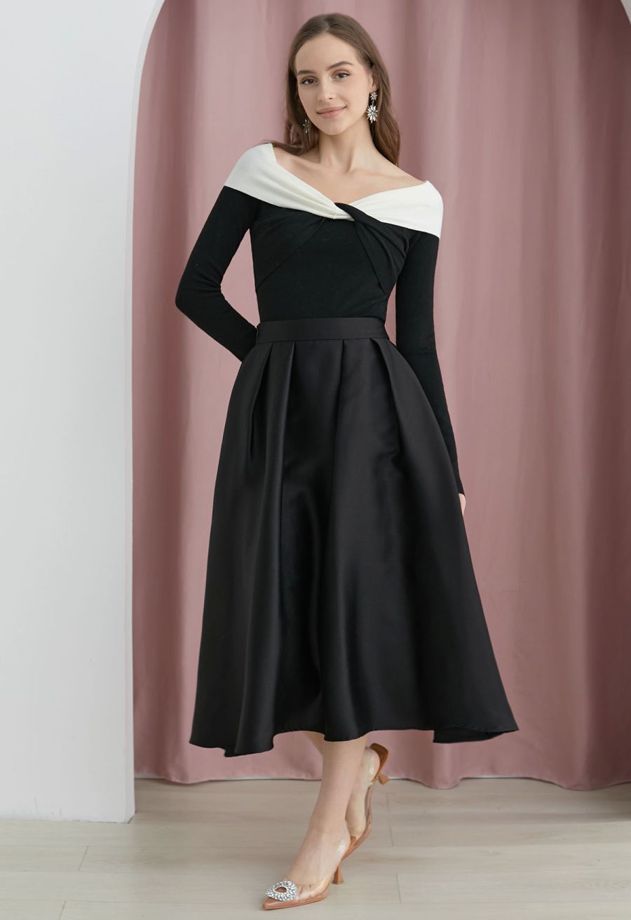 Sleek Side Pockets Pleated A-Line Midi Skirt in Black