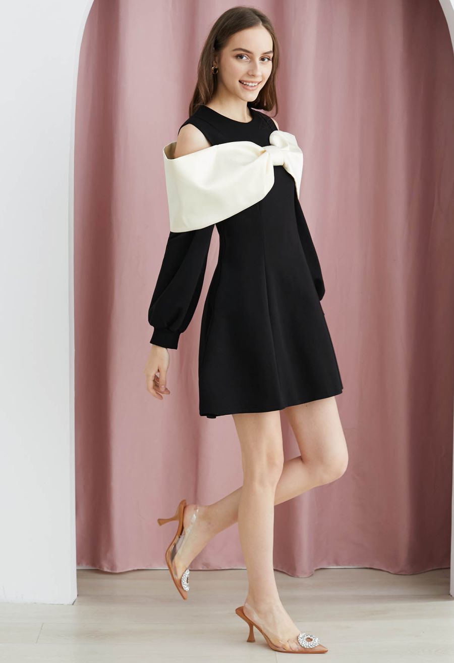 Contrast Big Bow Cold-Shoulder Flare Dress