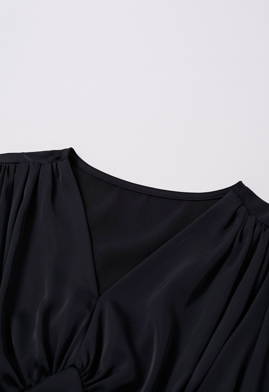 Satin Finish V-Neck Puff Sleeves Crop Top in Black