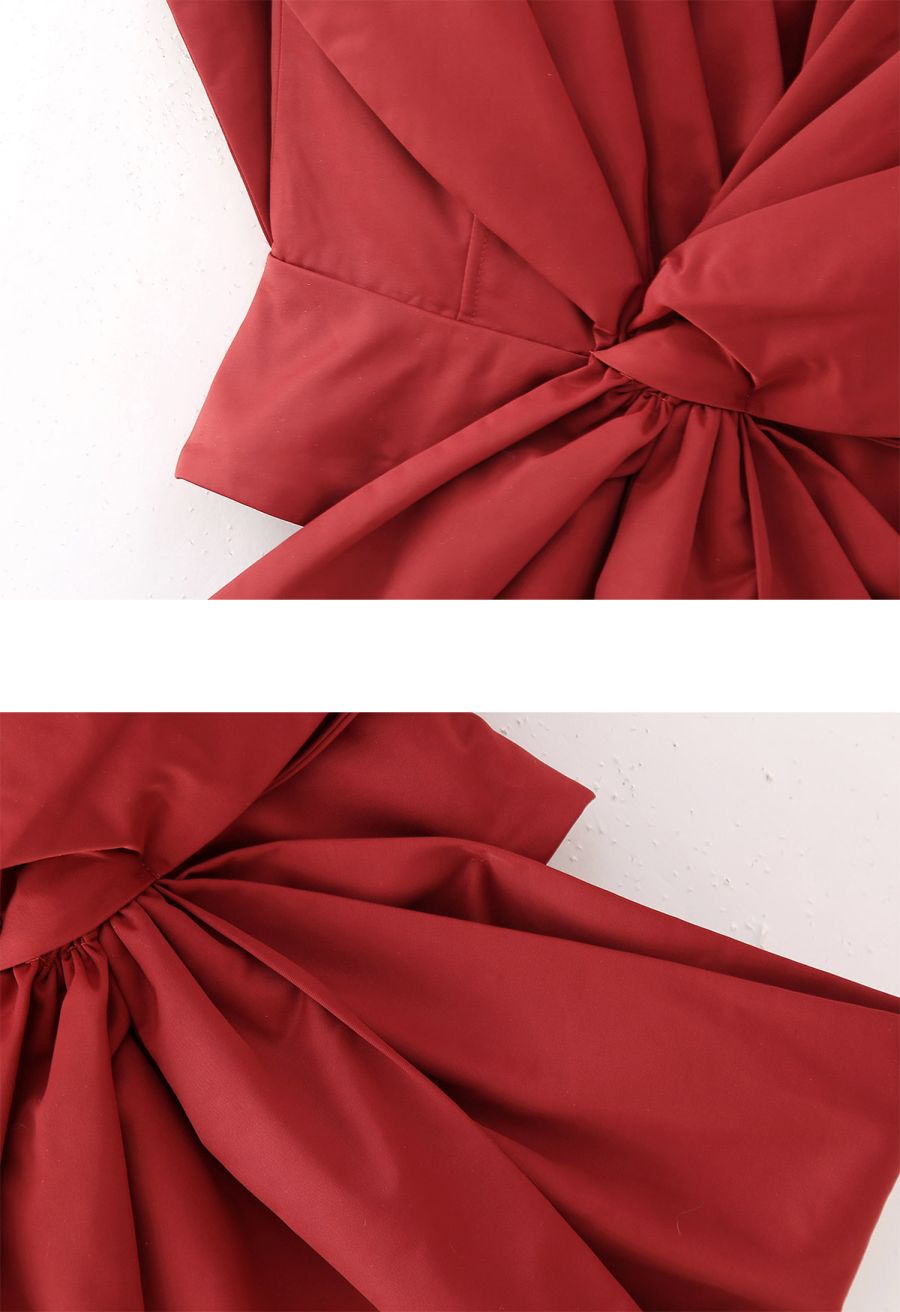 Striking Bowknot One Shoulder Crop Top in Red
