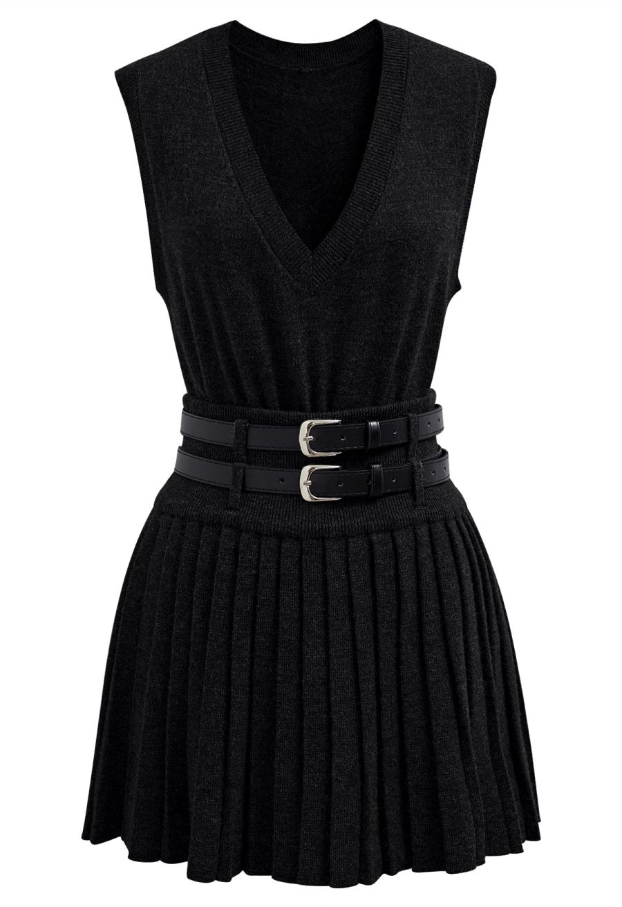 V-Neck Sleeveless Knit Top and Pleated Skirt Set in Black
