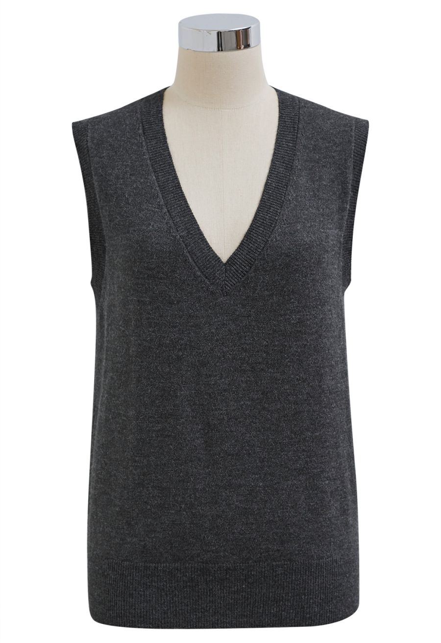 V-Neck Sleeveless Knit Top and Pleated Skirt Set in Smoke
