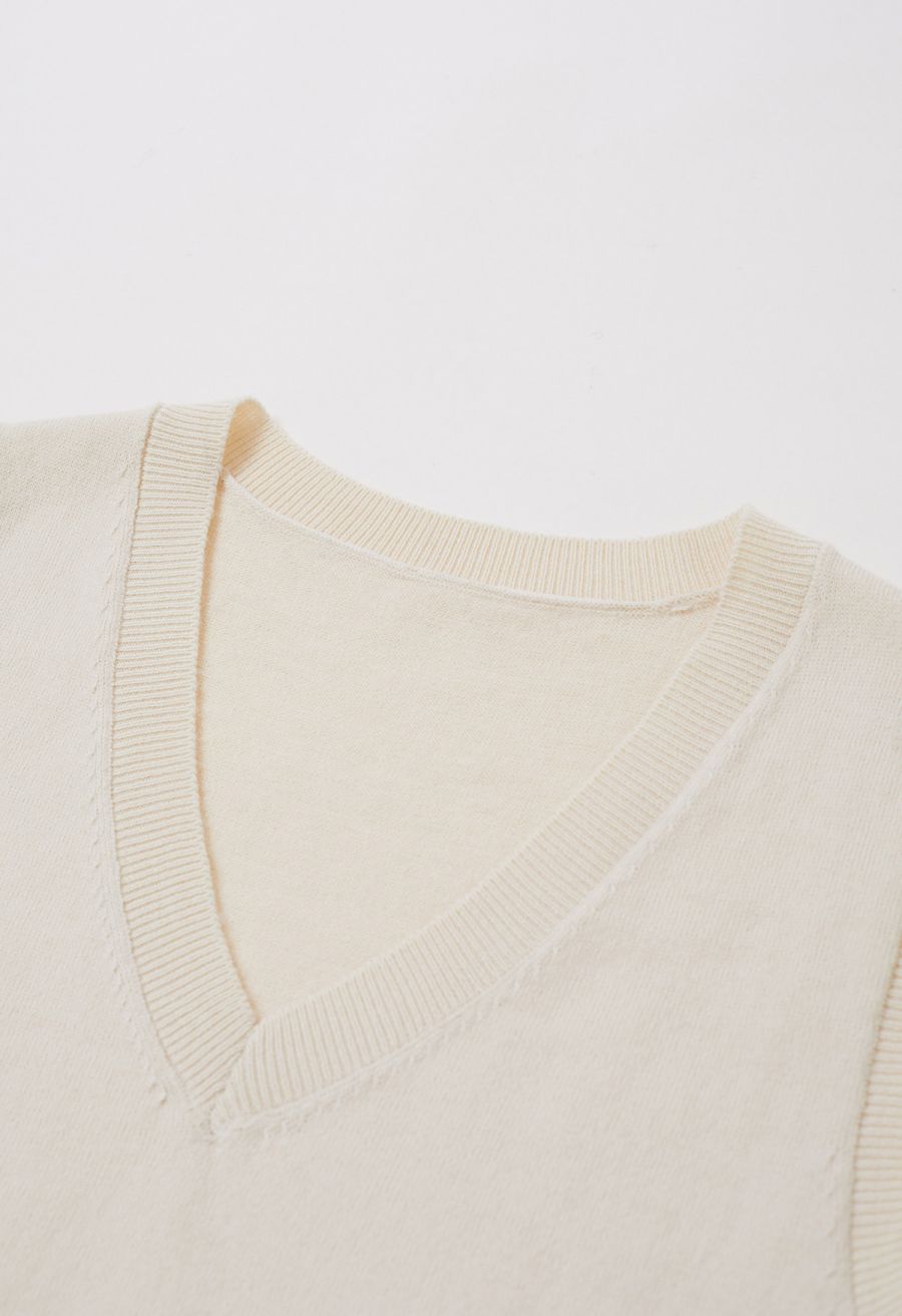 V-Neck Sleeveless Knit Top and Pleated Skirt Set in Cream
