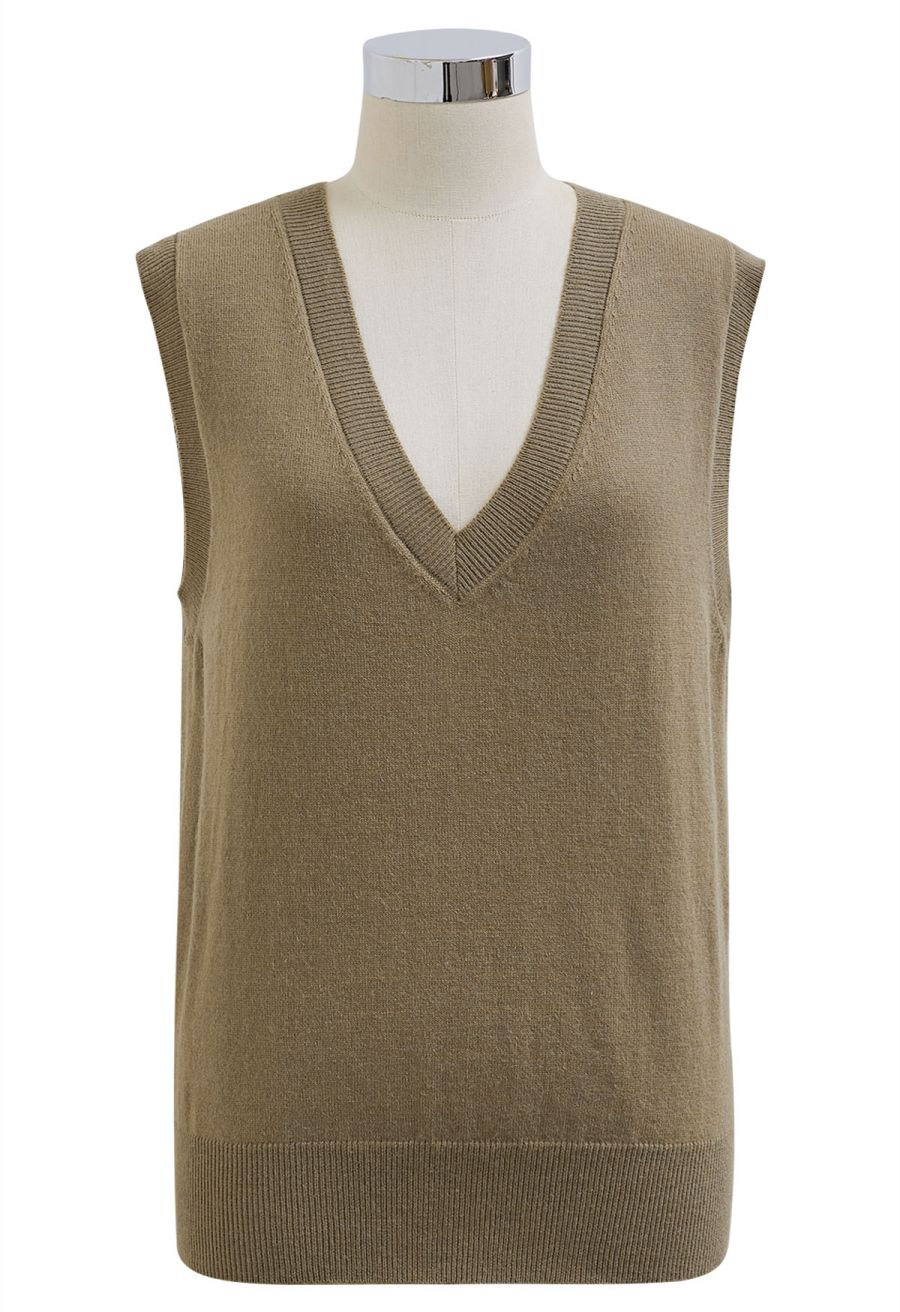 V-Neck Sleeveless Knit Top and Pleated Skirt Set in Khaki