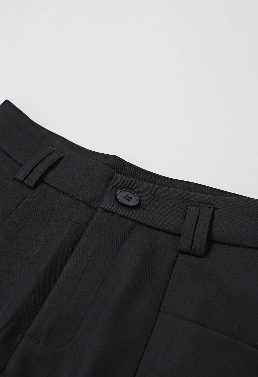 Chic Belted Front Pocket Shorts in Black