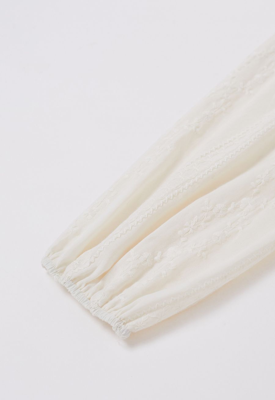 Floret Chain Embroidered Dolly Top in Cream