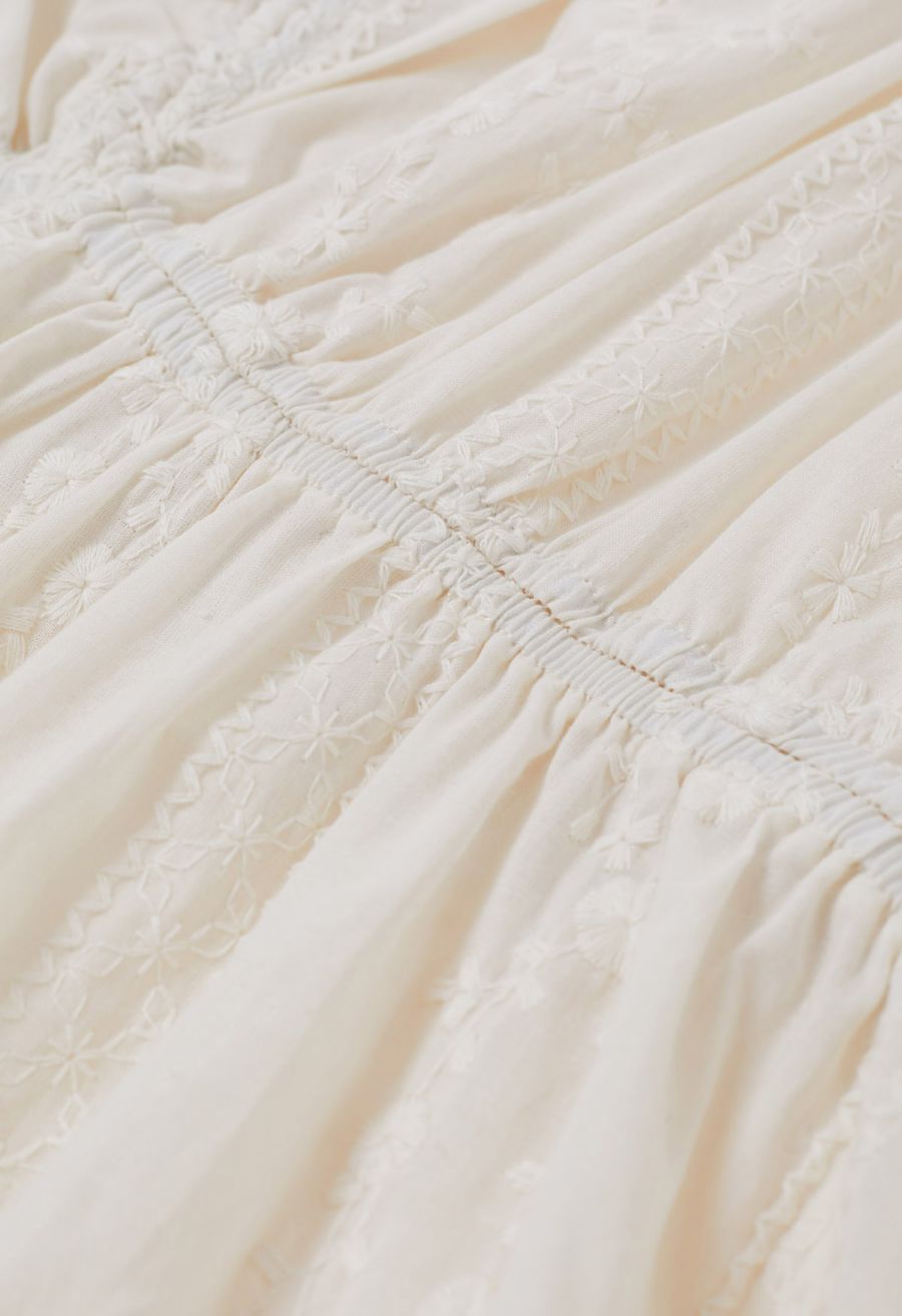 Floret Chain Embroidered Dolly Top in Cream