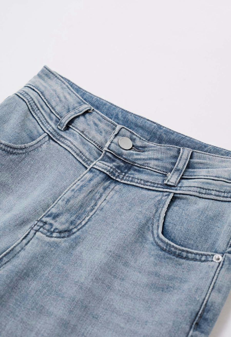 On-Trend High Waist Flare Leg Jeans in Blue