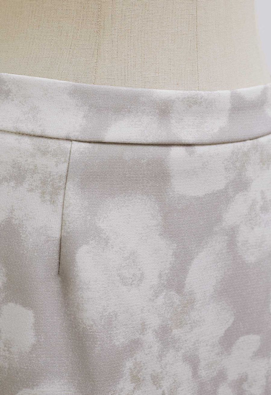 Graceful Floral Pencil Midi Skirt in Grey