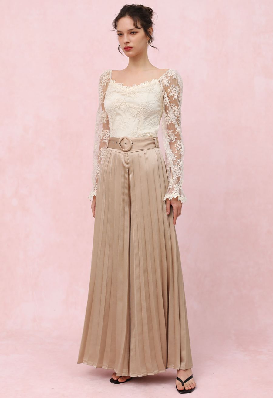 O-Ring Belt Pleated Wide-Leg Pants in Coral