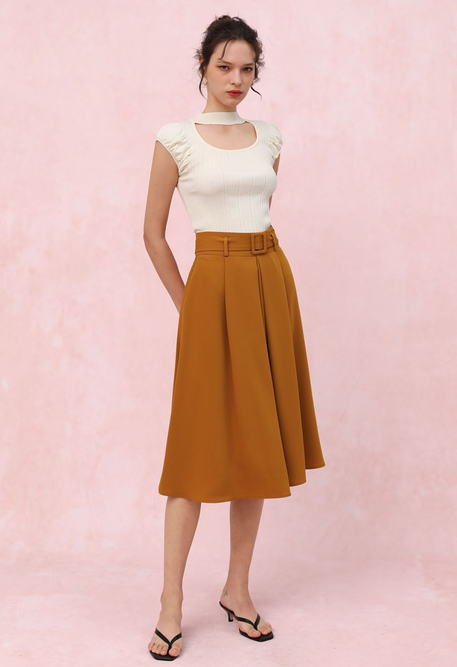 Choker Neck Ruched Cap Sleeves Knit Top in Cream