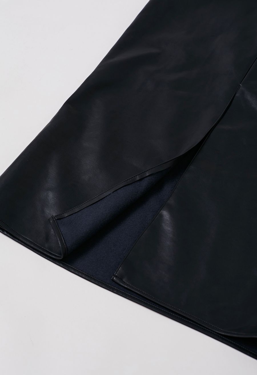 Smooth Silhouette Faux Leather Split Maxi Skirt in Black