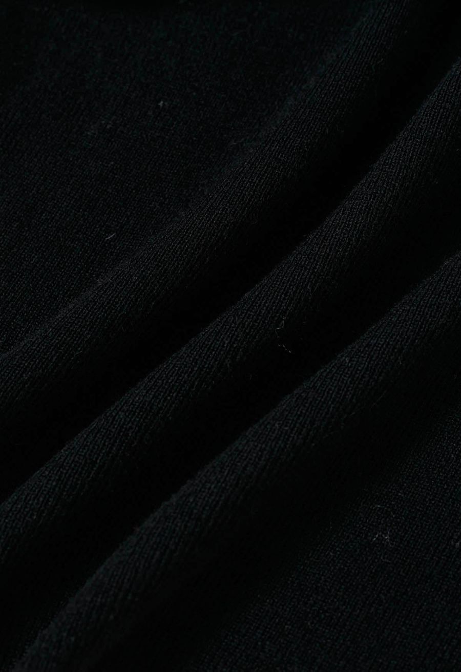Artful Crisscross V-Neck Long Sleeve Knit Top in Black