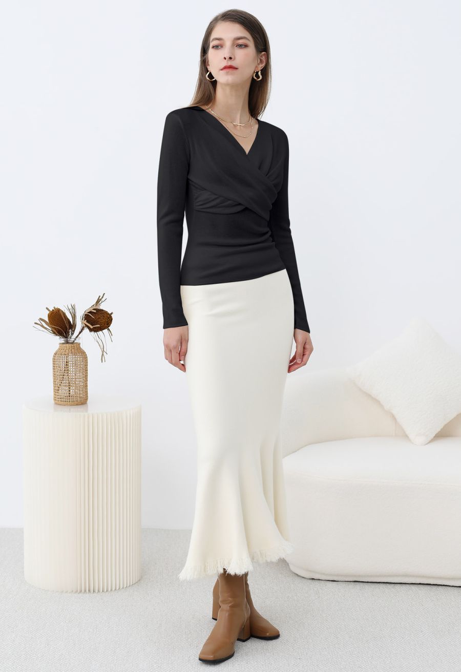 Artful Crisscross V-Neck Long Sleeve Knit Top in Black
