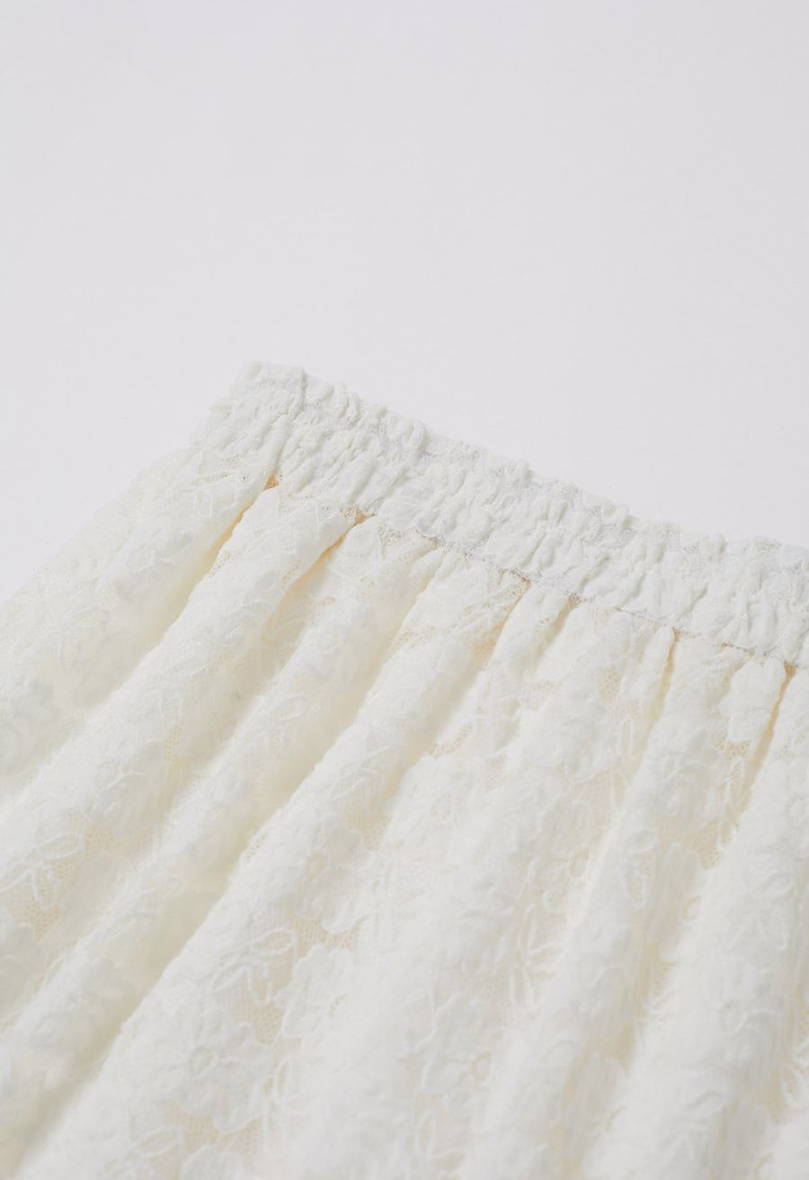 Full Floral Lace Scalloped Hem Maxi Skirt in Cream