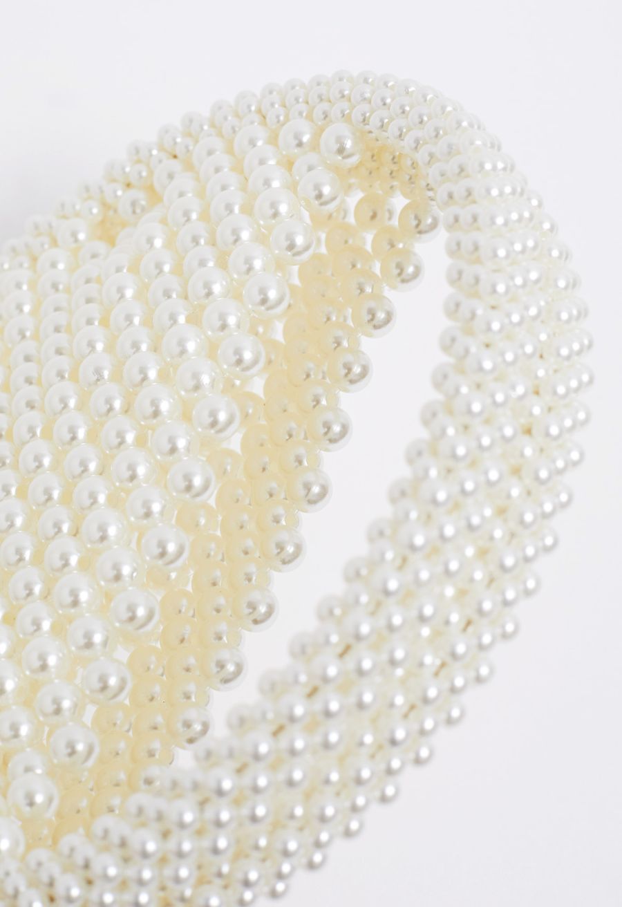 Handmade Pearl Beaded Circle Clutch