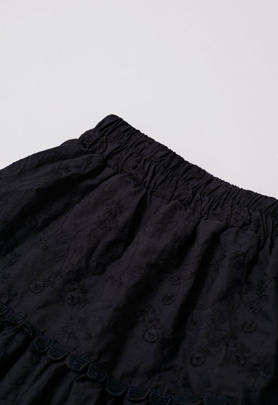 Garden Cutie Floret Embroidered Mini Skirt in Black