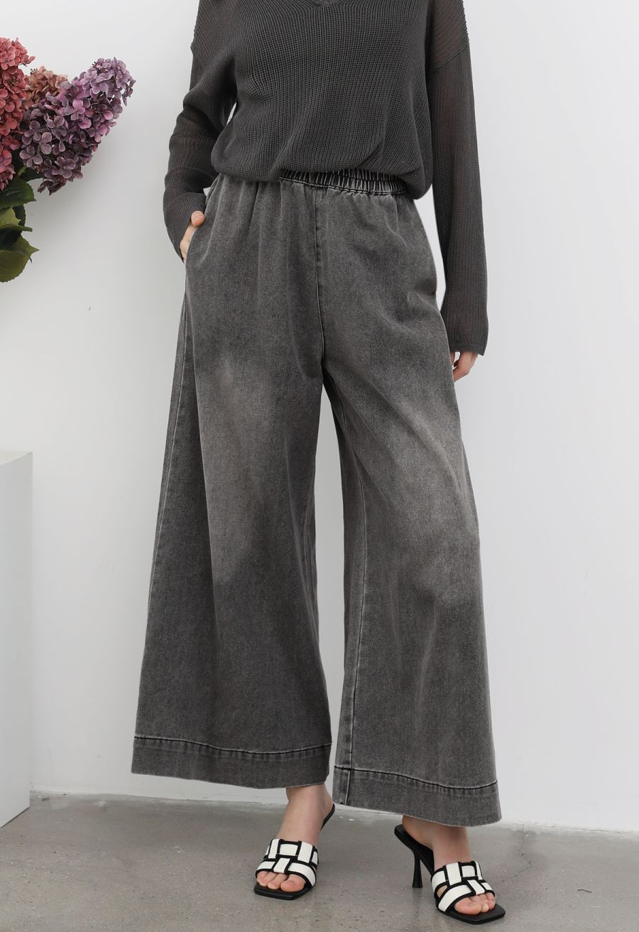 Sleek Proposition Elastic Waist Wide-Leg Jeans in Grey