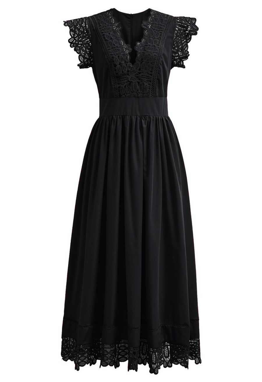 V-Neck Lace Panelled Sleeveless Maxi Dress in Black