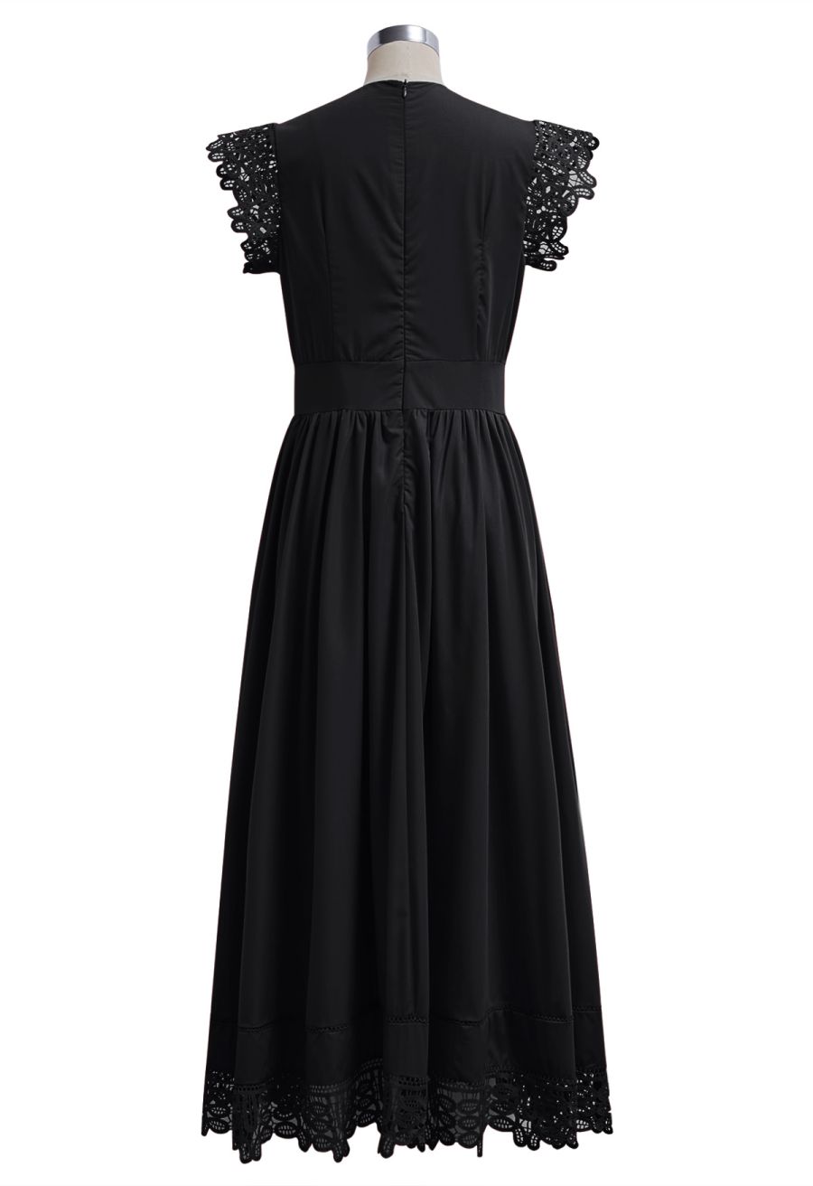 V-Neck Lace Panelled Sleeveless Maxi Dress in Black
